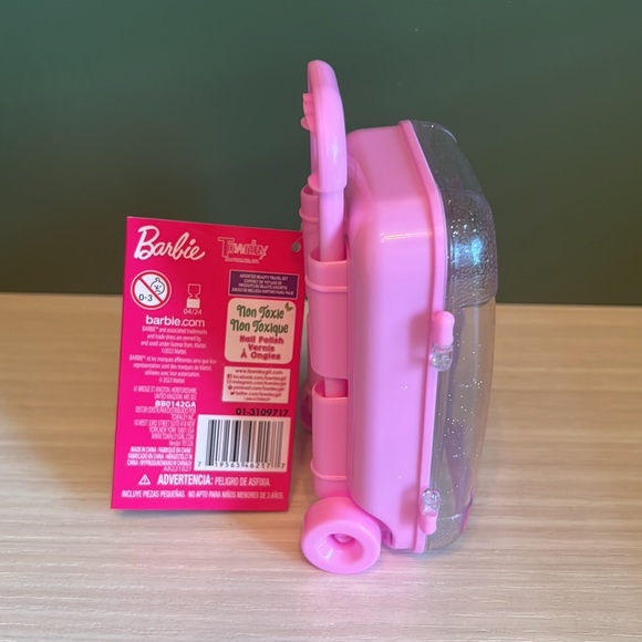 Barbie Movie Merch mini suitcase - Picture 3 of 4